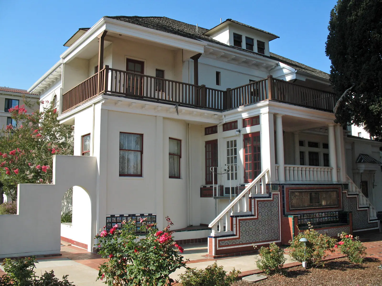 Casa Peralta in San Leandro